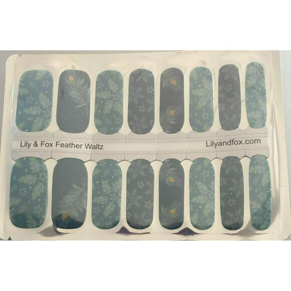 Lily & Fox Nail Wraps Set - Royal Reign-Deer & Feather Waltz Red Gold Blue - Picture 4 of 7